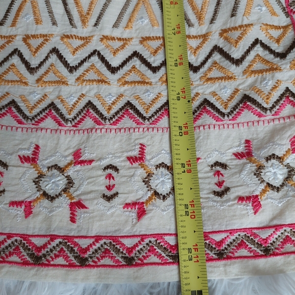 5 For $50🔥  Sundance Embroidered Short Sleeve T Shirt Southwest Boho Earthy - Picture 6 of 8